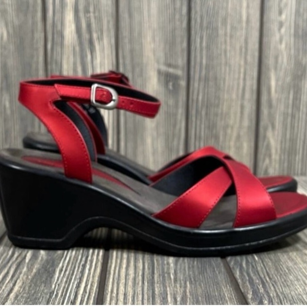 Dansko Arabella strap sandals with black
